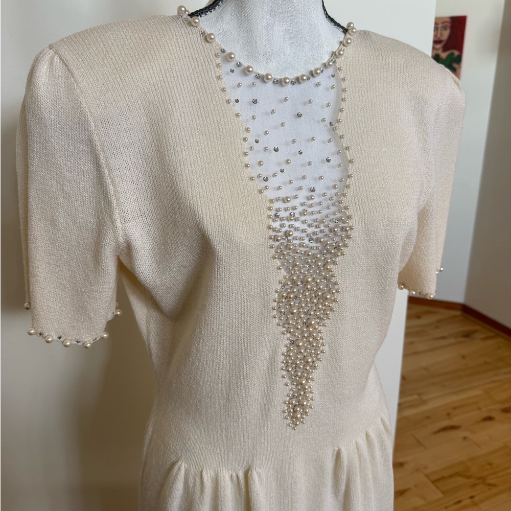 Hottest vintage cream dress I never wore- deep V - Picture 2 of 12